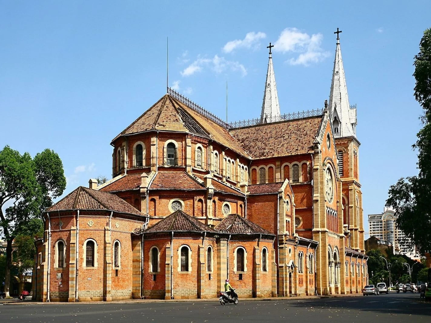 Nhà Thờ Đức Bà - TP.HCM