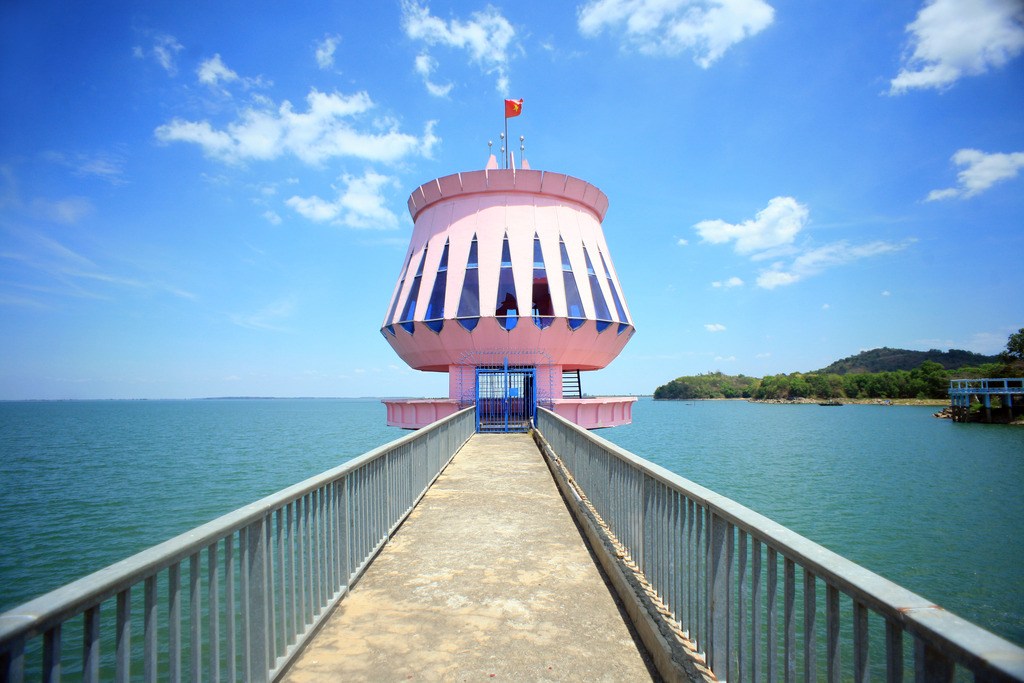 Hồ Dầu Tiếng - Tây Ninh